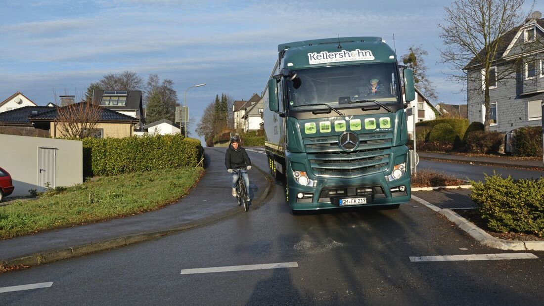 Abstand Abbiege Fahrrad NBA
