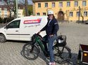 Achim Schäflein testet das Lastenrad