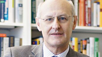 Alan McKinnon, Kühne Logistics Universität