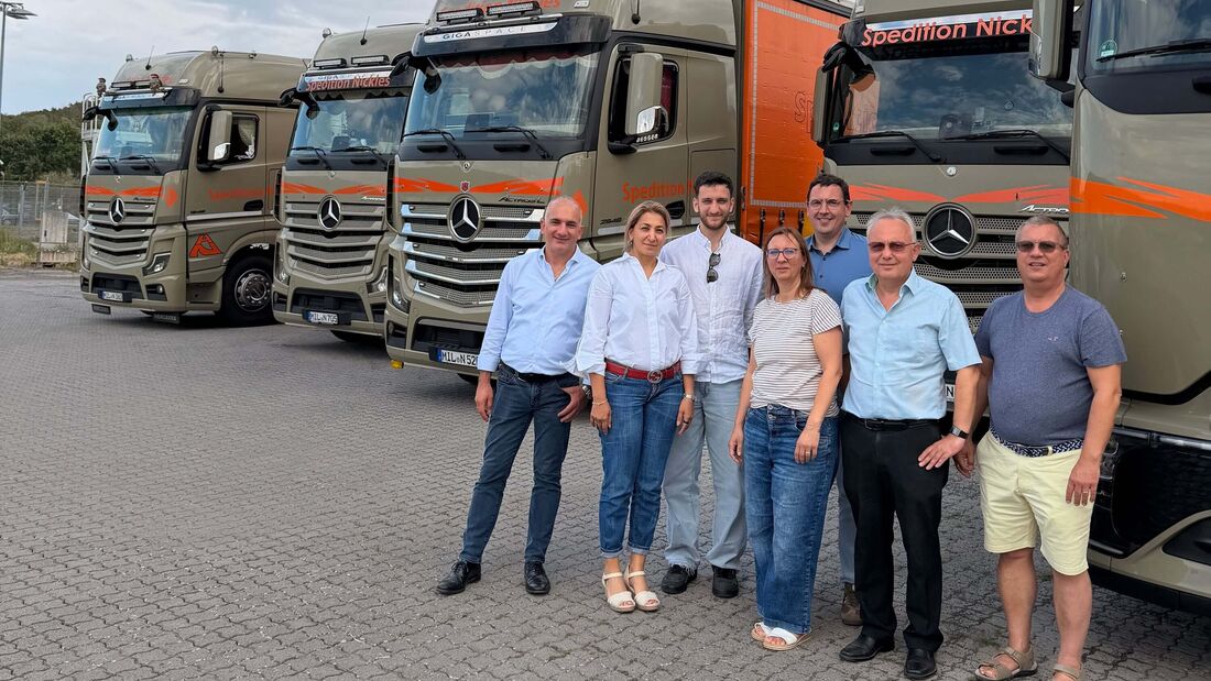Am Logistikstandort der Spedition Nickles in Klingenberg am Main. Mit der Übernahme durch die familiengeführte Lagoudakis Services GmbH werden Standort und Arbeitsplätze langfristig gesichert.