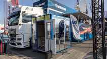Auf der IAA Transportation hat Krone ein mobiles Museum in einem Trailer aufgebaut.