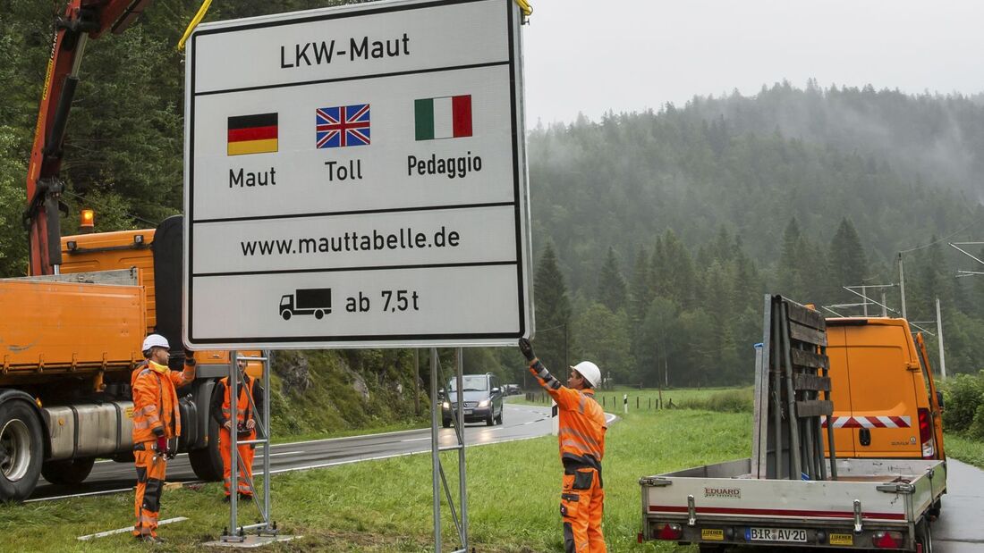 Aufstellung Schild Toll-Collect