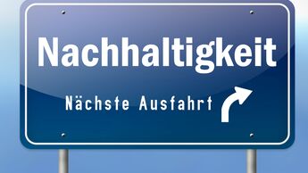 Autobahnschild "Nachhaltigkeit - Nächste Ausfahrt"