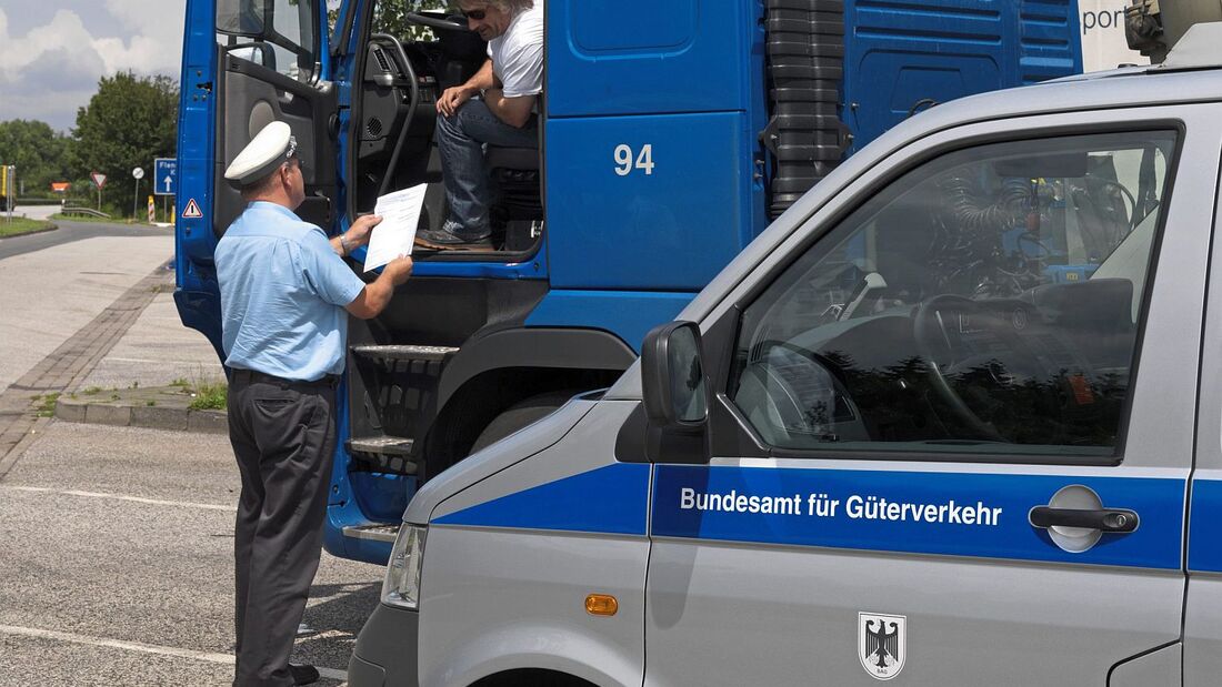 BAG kontrolliert Lkw-Fahrer