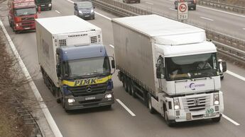 BASt: Sattelzüge machen Autobahnen zu schaffen