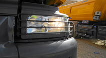 Bauprogramm von Renault Trucks, Scheinwerfer hinter Gitter