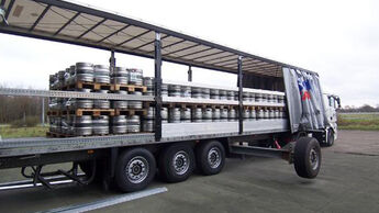 Bier-Auflieger von Schmitz Cargobull