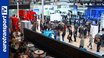 Blick in eine Ausstellungshalle während der IAA Transportation 2024.