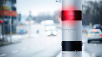Blitzer Radar Radarsäule Tempomessung