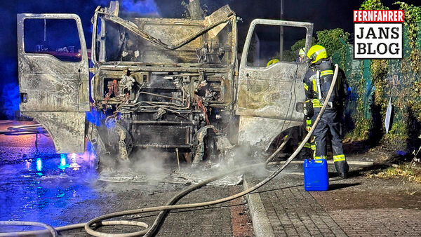 Brennender Lkw Neuss