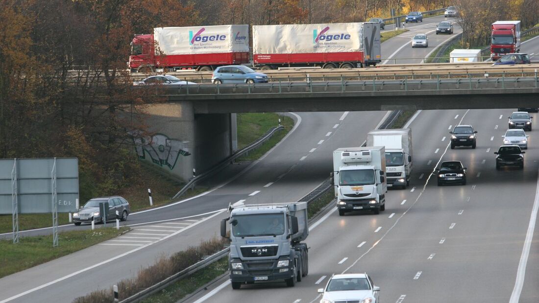 Brücken, Lkw, Straßen