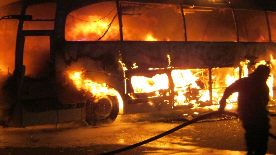 Bus, Brand, A7