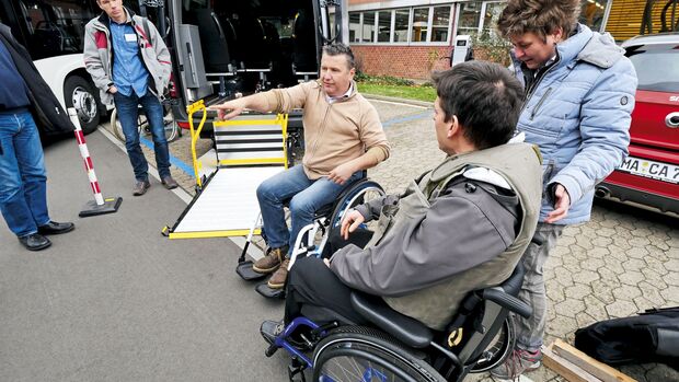 Bus Sicherheit Sicherheitstraining Behindertentransport