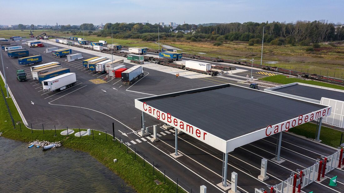 Cargobeamer bietet nun auch den Vor- und Nachlauf mit dem Lkw zur Schiene an