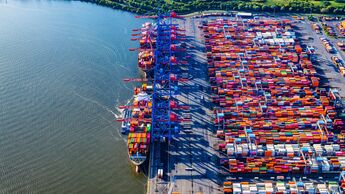 Container Terminal Altenwerder (CTA) der Hamburger Hafen und Logistik AG (HHLA)