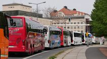 Corona-Bus-Korso durch Dresden