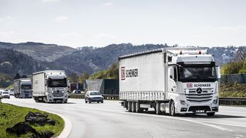 DB Schenker ist Logistikpartner des MERCEDES AMG PETRONAS Formel 1 Teams