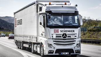 DB Schenker ist Logistikpartner des MERCEDES AMG PETRONAS Formel 1 Teams