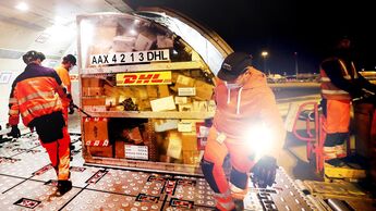 DHL Express erwartet zur anstehenden Hauptsaison ein Rekordvolumen durch weltweit boomenden Onlinehandel