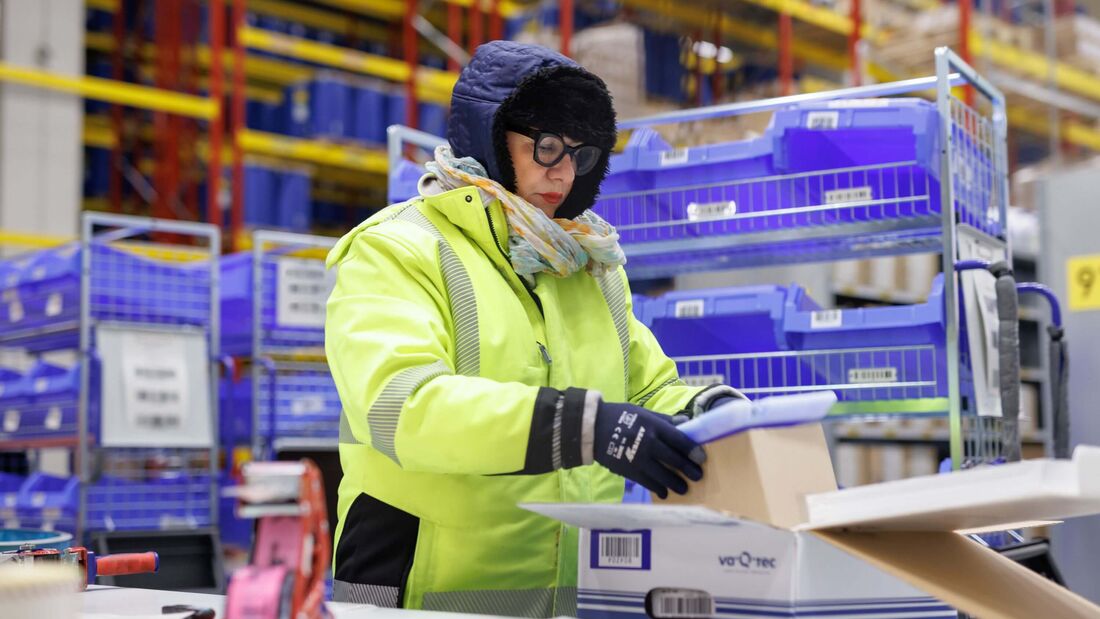 DHL Health Logistics mit Kühlbereich für Pharma- und Medizinprodukte