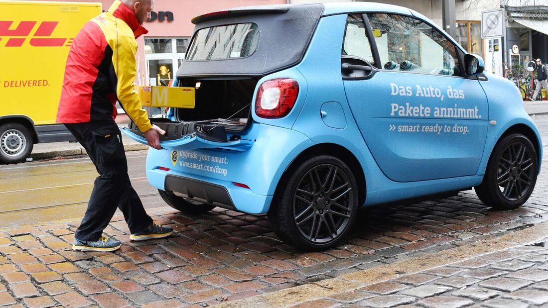 DHL und smart starten mit Kofferraumzustellung in Berlin
