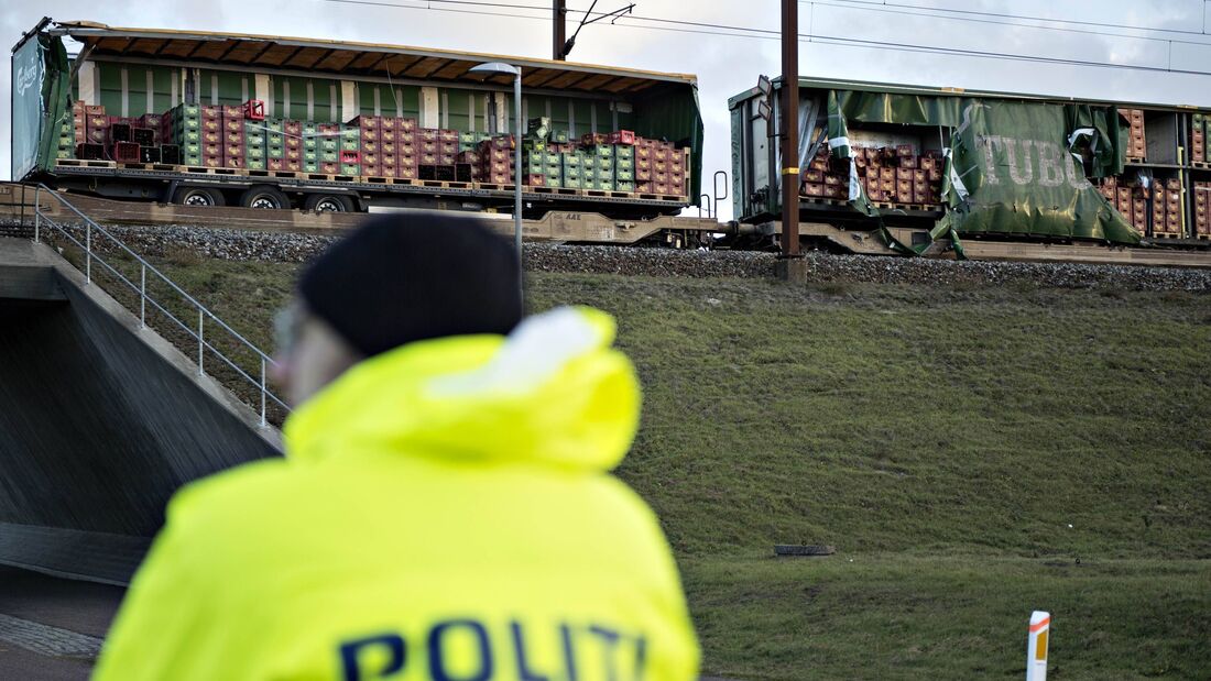 Dänemark Schweres Zugunglück auf Storebaeltbrücke Togulykke paa Storebaeltsbroen Paa selve lavbro