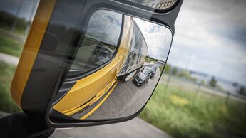 Daimler Abbiege-Assistent