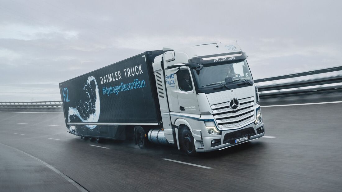 Daimler Truck erhält von Bund und Ländern Förderung für Brennstoffzellen-Lkw

Daimler Truck receives funding for fuel cell trucks from German federal and state governments