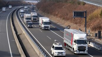 Daimler Trucks testet Platooning-Technologie fÃ¼r mehr Effizienz bei Lkws jetzt auch in Japan