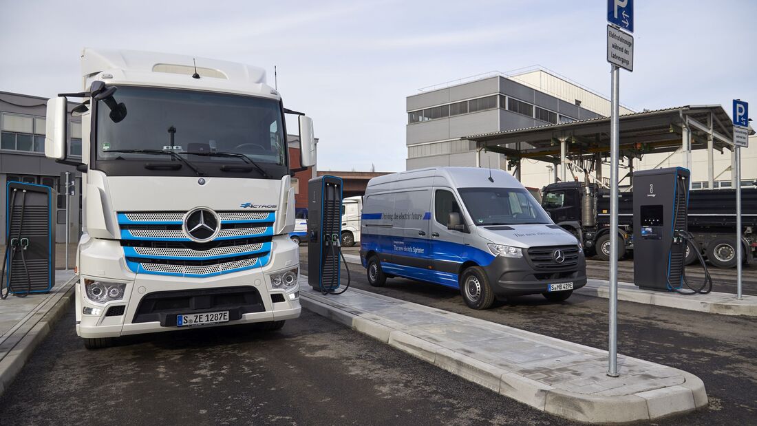 Daimler eröffnet neuen Ladepark für elektrische Nutzfahrzeuge

Daimler opens new charging park for electric commercial vehicles