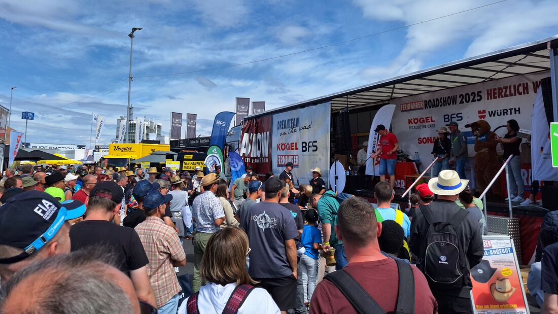 Der FERNFAHRER-Stand auf dem Truck Grand Prix 2025 auf dem Nürburgring.