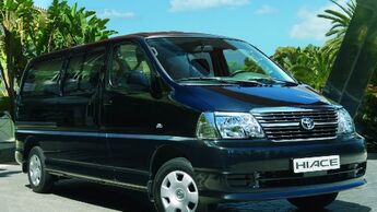 Der Personentransporter Toyota Hiace GL