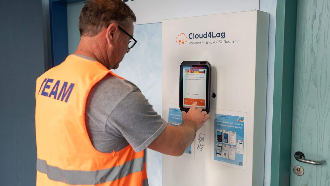 Der Self-Service von Cloud4Log  im Einsatz bei dm-drogerie markt 