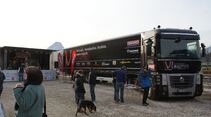 Der V-Top Show Truck mit der Zugmaschine von Renault