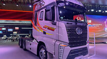 Der elektrische Lkw von FAW, Jiefang J7 Pioneer, auf der Nutzfahrzeugmesse in Guangzhou.