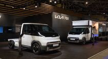Der koreanische Fahrzeughersteller Kia zeigt auf der Solutrans 2025 in Lyon seinen neuen Kia-Transporter, den Kia PV5 Chassis Cab.