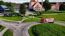 Die Badische Staatsbrauerei Rothaus hat ab sofort fünf eActros 400 von Daimler Truck im Fuhrpark. 