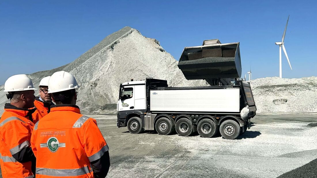 Die Baustoffe von Bestone werden im Neusser Hafen umgeschlagen