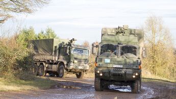 Die Bundeswehr benötigt dringend eine neue Generation ungeschützter Transportfahrzeuge. RMMV und Iveco sind im Rennen um den Großauftrag. 