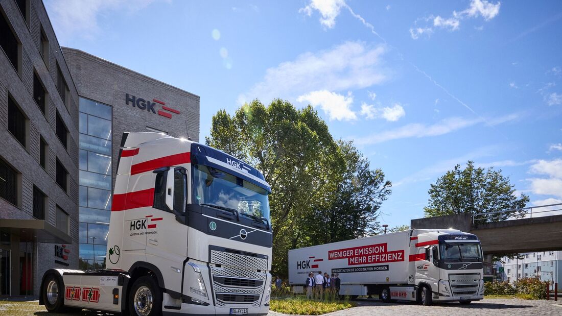 Die HGK Logistics and Intermodal GmbH nahm 2024 zwei batterieelektrische 40-TonnerSattelzugmaschinen in Betrieb, die am Standort in Ladenburg zum Einsatz kommen.
