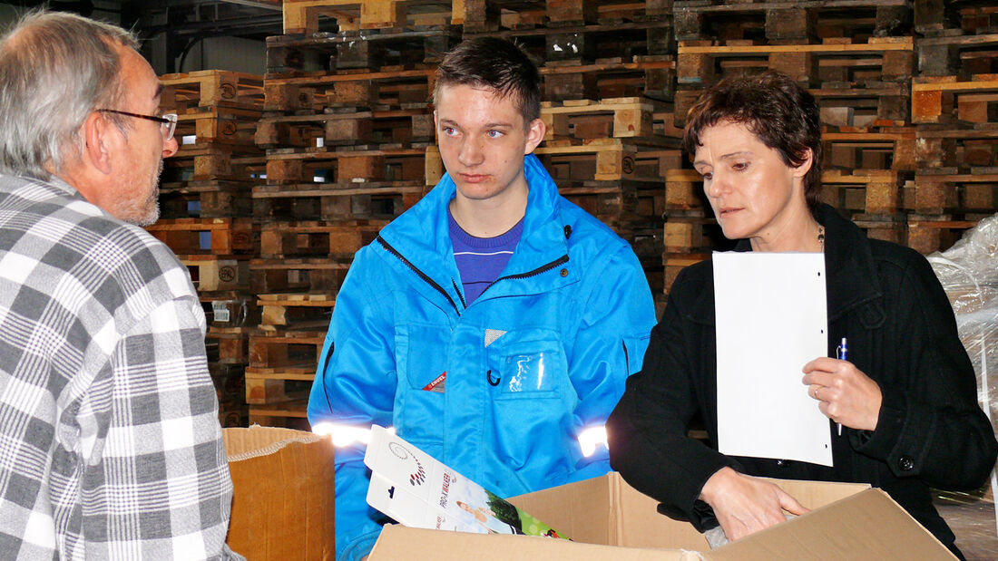 Die Streck-Personalerin Cornelia Weismann, Lagerist Thomas Mench, Pascal Schäpers