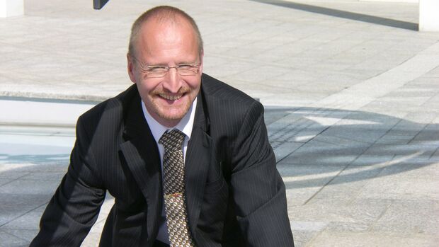 Dr. Wolf-Henning Hammer