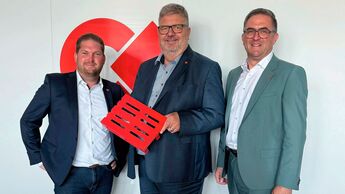 Dreiergespann an der Kooperationsspitze (von links): Sebastian Grollius, Jörn Peter Struck, Andreas Witzigmann. Foto: Cargoline

