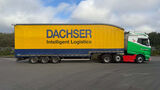 Drummond-Zugmaschine mit Dachser-Trailer in Schottland. Dachser übernimmt seinen langjährigen Stückgutpartner Drummond Distribution.