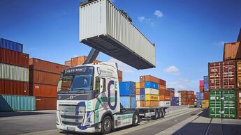 E-Lkw von Contargo am Terminal