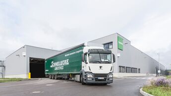 E-Lkw von Framo auf dem Gelände von BMW in Landshut.