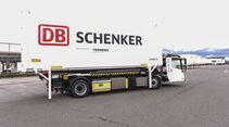 E-Wiesel von Kamag mit Frenride-Technik auf dem Hof von DB Schenker.