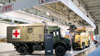 EMPL präsentiert auf der IAA Nutzfahrzeuge 2018 ein schweres Bergefahrzeug sowie einen Sanitätskoffer.