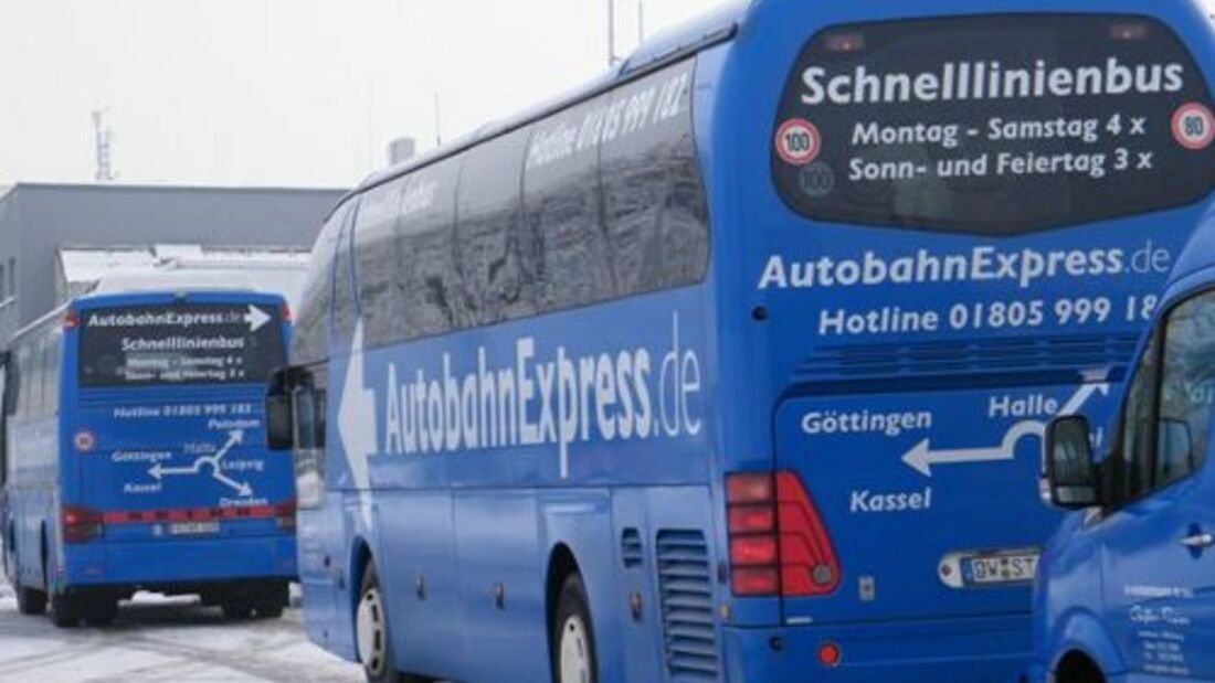 Eilige Pakete mit dem Fernlininebus verschicken
