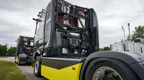Ein Brennstoffzellen-Lkw von MAN Truck & Bus im Einsatz für das Forschungsprojekt Bayernflotte während der Straßenerprobung im regulären Logistikbetrieb.